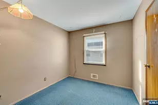 18 Ferncliff Rd, Jersey City, NJ 07305 - Photo 10