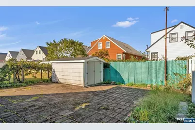 18 Ferncliff Road, Jersey City, NJ 07305 - Photo 30