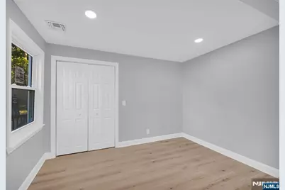 16 2nd Avenue, West Milford, NJ 07480 - Photo 18