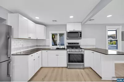 16 2nd Avenue, West Milford, NJ 07480 - Photo 8