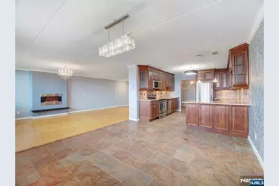 250 Gorge Road 16D #16D, Cliffside Park, NJ 07010 - Photo 10