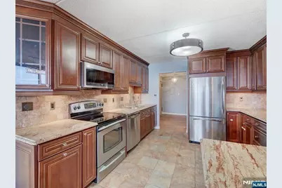 250 Gorge Road 16D #16D, Cliffside Park, NJ 07010 - Photo 12