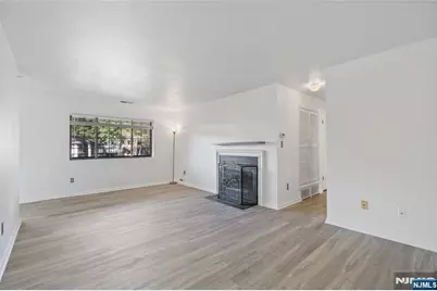 1006 Thoreau Court Bldg 10 #Bldg 10, Mahwah, NJ 07430 - Photo 6