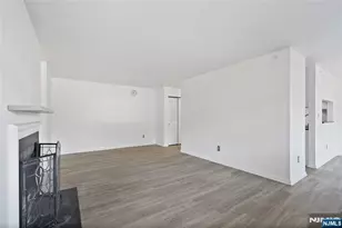 1006 Thoreau Ct Bldg 10, Mahwah, NJ 07430 - Photo 8