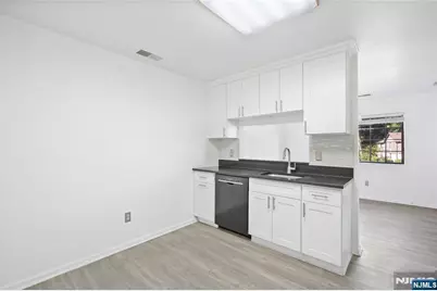 1006 Thoreau Court Bldg 10 #Bldg 10, Mahwah, NJ 07430 - Photo 12