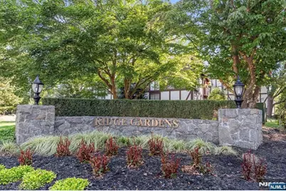 1006 Thoreau Court Bldg 10 #Bldg 10, Mahwah, NJ 07430 - Photo 2