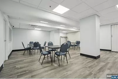 555 North Avenue 6F #6F, Fort Lee, NJ 07024 - Photo 38