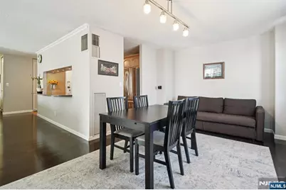 555 North Avenue 6F #6F, Fort Lee, NJ 07024 - Photo 8