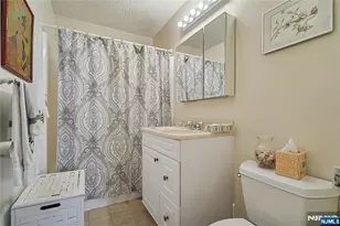 555 North 21M, Fort Lee, NJ 07024 - Photo 14