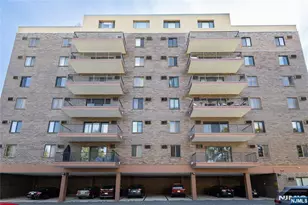 140 Euclid Ave 1H, Hackensack, NJ 07601 - Photo 2