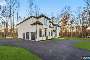 794 Blauvelt St, River Vale Township, NJ 07675 - Photo 4