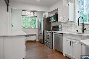 34 Summit Pl, Haworth, NJ 07641 - Photo 10