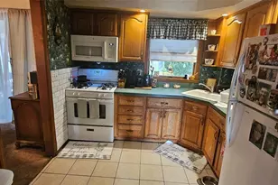 303 Muriel Ave, North Plainfield, NJ 07060 - Photo 2