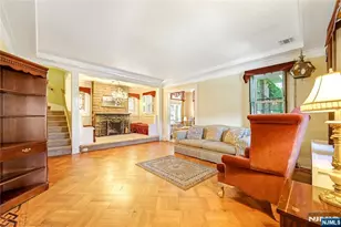 570 Winterburn Grove, Cliffside Park, NJ 07010 - Photo 6