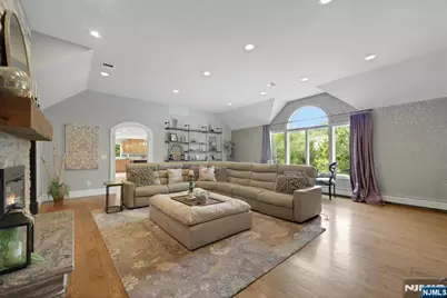 11 Timberlane Road, Upper Saddle River, NJ 07458 - Photo 10