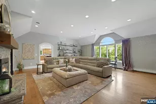 11 Timberlane Rd, Upper Saddle River, NJ 07458 - Photo 10