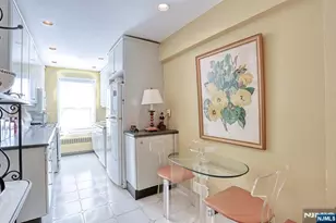 326 N Bridge Plaza 1I, Fort Lee, NJ 07024 - Photo 14