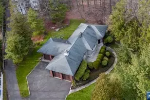 35 Old Dock Rd, Alpine, NJ 07620 - Photo 2