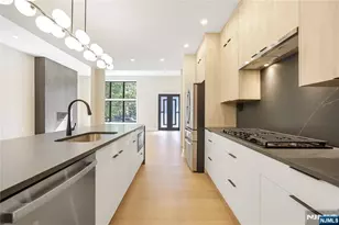 314 Meadowbrook Rd, Wyckoff Township, NJ 07481 - Photo 2