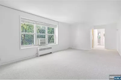 2320 Linwood Avenue 4B #4B, Fort Lee, NJ 07024 - Photo 12