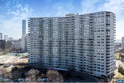 2000 Linwood Avenue 10E #10E, Fort Lee, NJ 07024 - Photo 1