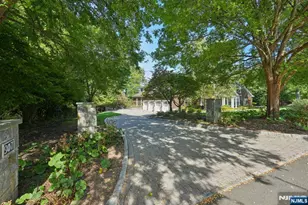 907 Scioto Dr, Franklin Lakes, NJ 07417 - Photo 4