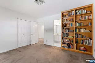300 Gorge Road 25, Cliffside Park, NJ 07010 - Photo 20