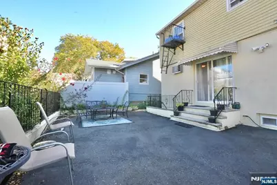 335 Montclair Avenue, Newark, NJ 07104 - Photo 24
