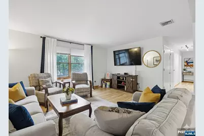 60 Garden Avenue, Woodland Park, NJ 07424 - Photo 6