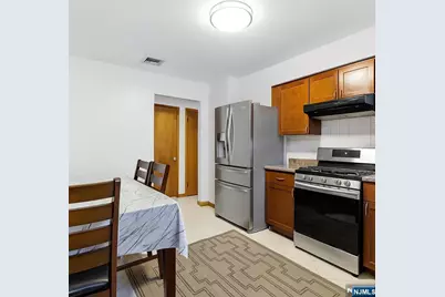 60 Garden Avenue, Woodland Park, NJ 07424 - Photo 20