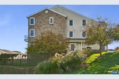 39 Forshee Circle, Montvale, NJ 07645 - Photo 2