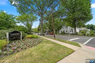 21D Lakeview, Leonia, NJ 07605 - Photo 2