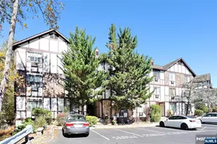 2009 Hawthorne Ln, Mahwah, NJ 07430 - Photo 2