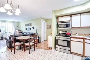 2009 Hawthorne Ln, Mahwah, NJ 07430 - Photo 12