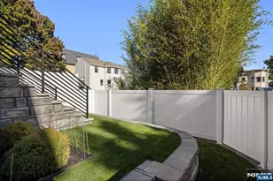 391 Undercliff Ave B, Edgewater, NJ 07020 - Photo 38