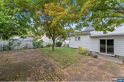 87 Pompton Avenue, Woodland Park, NJ 07424 - Photo 32