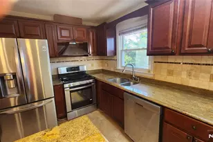 521 Chestnut St, Ridgefield, NJ 07657 - Photo 6