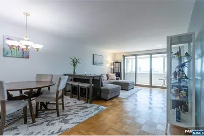 2100 Linwood 17Y #17Y, Fort Lee, NJ 07024 - Photo 4