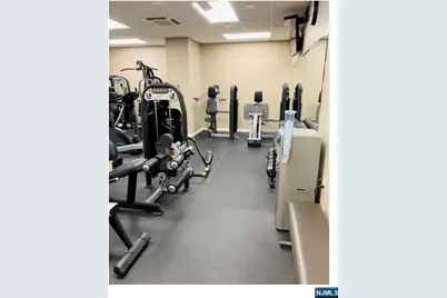 2100 Linwood 17Y #17Y, Fort Lee, NJ 07024 - Photo 38