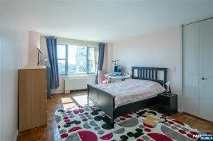 2100 Linwood 17Y, Fort Lee, NJ 07024 - Photo 20