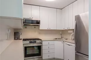 2100 Linwood 17Y, Fort Lee, NJ 07024 - Photo 14