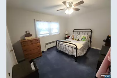 729 Broad Avenue 8 #8, Ridgefield, NJ 07657 - Photo 4