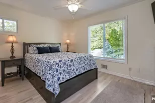 21 Cardinal Dr, Oakland, NJ 07436 - Photo 14