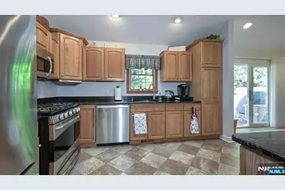 21 Cardinal Drive, Oakland, NJ 07436 - Photo 6