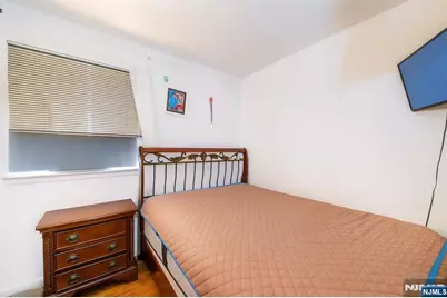 95 N 16th Street, Prospect Park, NJ 07508 - Photo 8