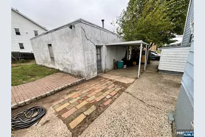 683 Kingsland Avenue, Lyndhurst Township, NJ 07071 - Photo 4