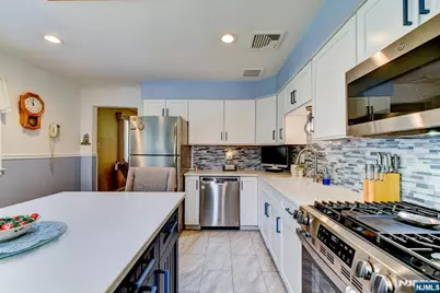 49 Lakeview Avenue, Butler, NJ 07405 - Photo 8