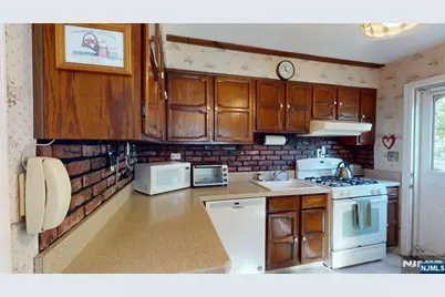502 Westwood Avenue, River Vale Township, NJ 07675 - Photo 10