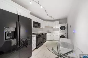 2 Claridge Dr 1Ge, Verona, NJ 07044 - Photo 4