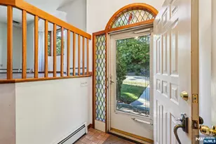 8 Cambridge Rd, Totowa, NJ 07512 - Photo 4